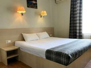 Гостиница Дублин Новороссийск Классический трехместный номер-4