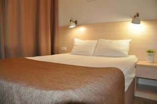 Гостиница Дублин Новороссийск Улучшенный двухместный номер с 1 кроватью-1