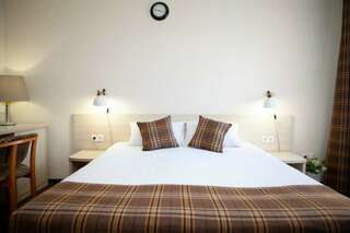 Гостиница Дублин Новороссийск Улучшенный семейный номер-7