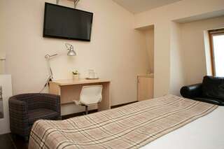 Гостиница Дублин Новороссийск Улучшенный трехместный номер-2