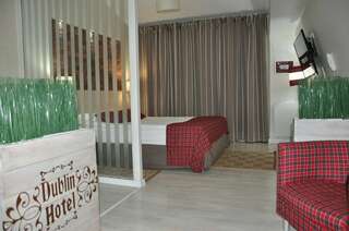 Гостиница Дублин Новороссийск Двухместный номер с 1 кроватью и гидромассажной ванной-2