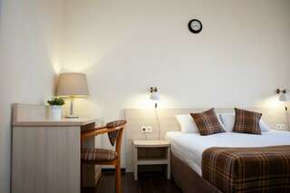 Гостиница Дублин Новороссийск Улучшенный семейный номер-4